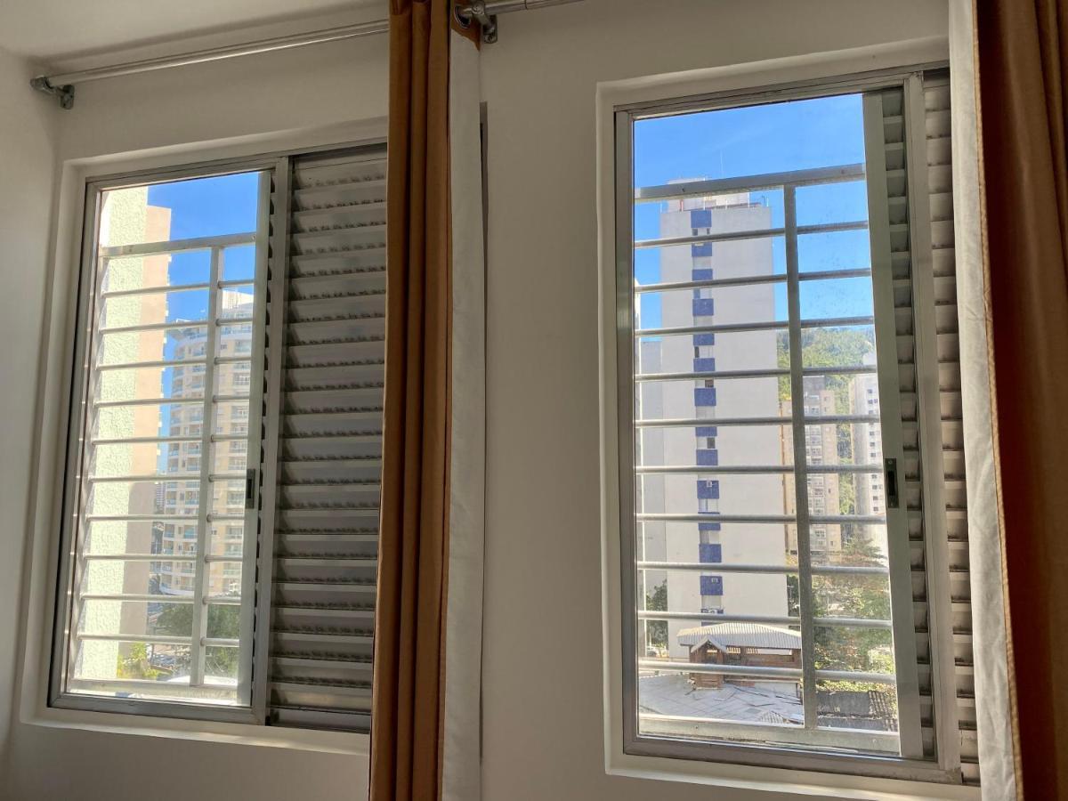 Apartamento Pitangueiras グァルジャー エクステリア 写真